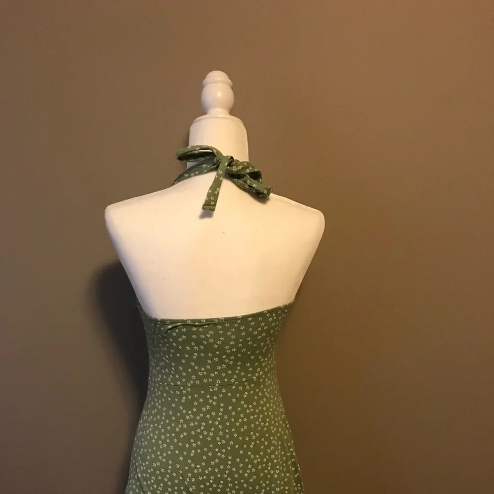 Green flower tie back halter dress - Picture 6 of 15